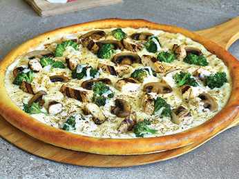 Chicken Alfredo Pizza